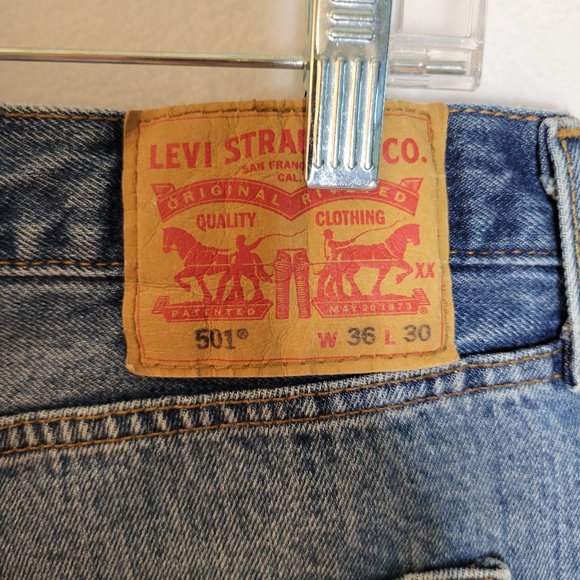 Levis Mens Classic 501 Button Fly Straight Leg Jeans Size W36 L30 - Picture 3 of 8